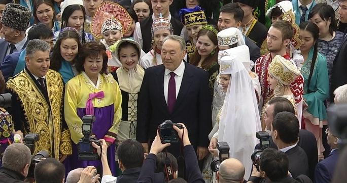 Нурсултан Назарбаев разъяснил смысл Дня благодарности