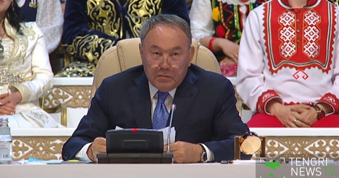 Назарбаев: Вопрос о продаже земель иностранным гражданам не стоит 