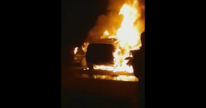 Видео возгорания трех авто в Усть-Каменогорске появилось в Сети