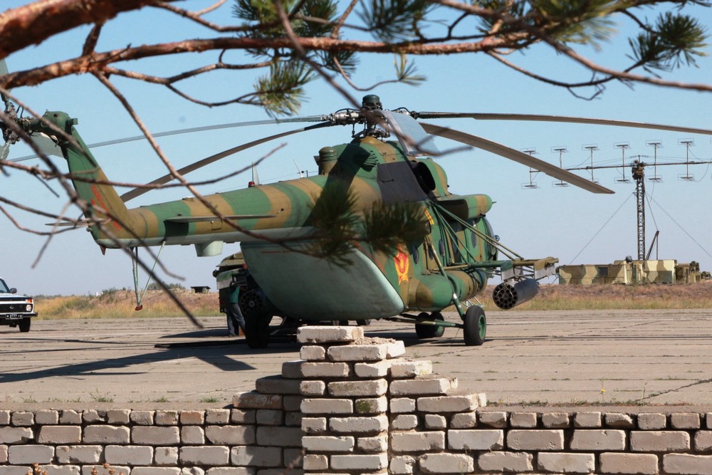 На станцию "Достык" журналистов доставили на вертолете.
©Владимир Прокопенко