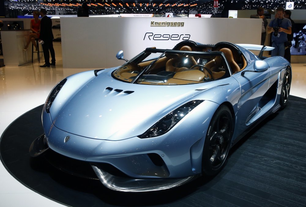 Шведский Koenigsegg Regera выйдет тиражом всего 80 машин, каждая из которых до первой сотни способна разогнаться всего за 2,8 секунды. © REUTERS