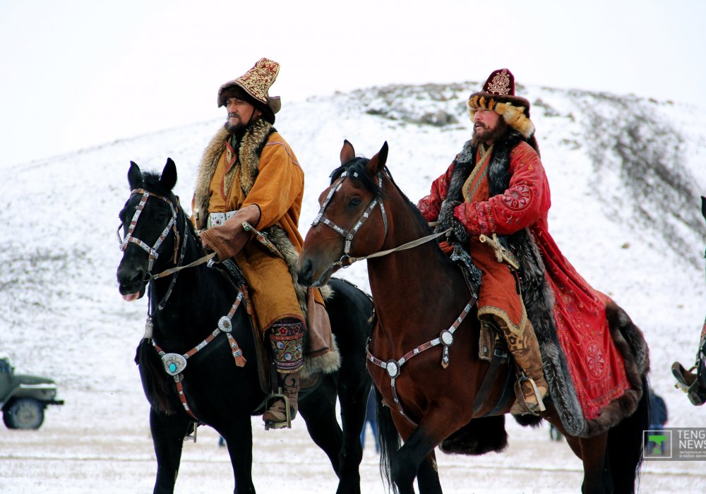 Известно, что многосерийный фильм "Казахское ханство" будет охватывать периоды образования казахской государственности в 1465 году, правления Жанибека и Керея, их сыновей Касыма и Бурундука.
