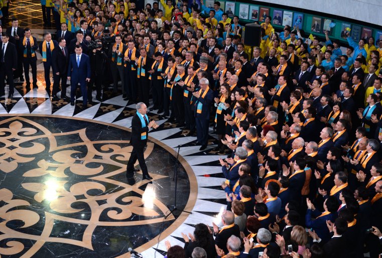 На церемонии оглашения итогов экзит-пуллов по результатам выборов Президента Республики Казахстан. Астана, Библиотека Первого Президента, 27 апреля 2015 года.