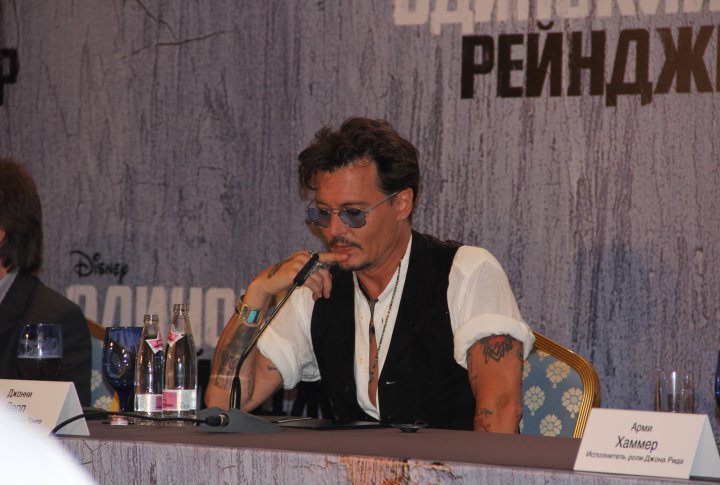 Джонни Депп во время пресс-конференции в Москве. Фото Айжан Тугельбаевой©