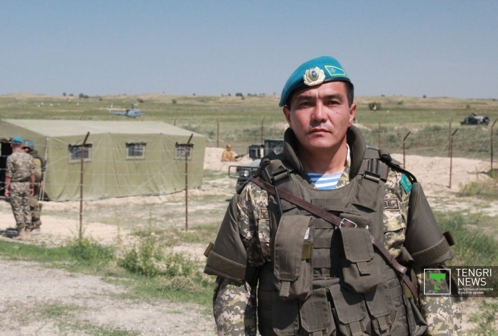Командир казахстанской миротворческой бригады Шейх-Хосан Жасыкбаев.
Фото ©Владимир Прокопенко