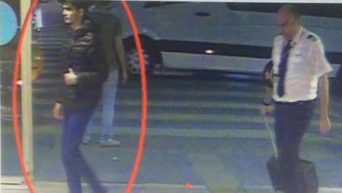 Люди в черном: В Сети появились новые видео теракта в Стамбуле