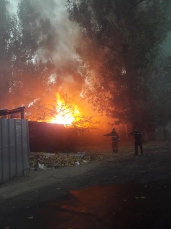 Крупный пожар произошел в центре Алматы