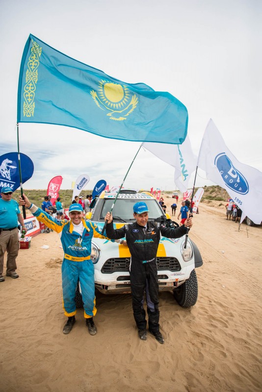 Казахстанские гонщики финишировали в первой десятке на ралли "Шелковый путь"