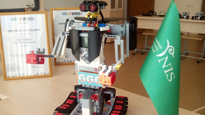 16-летний Алимхан Болат из Петропавловска создал прототип робота-Головкина