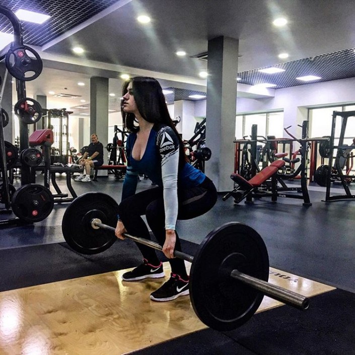 Страдавшая в 15 лет анорексией россиянка в 18 стала фитнес-тренером