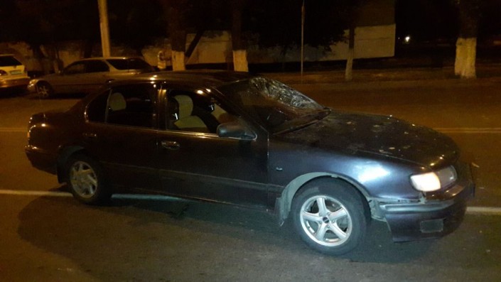 Кровавая авария в Алматы: Мопед на полном ходу на повороте врезался в легковушку