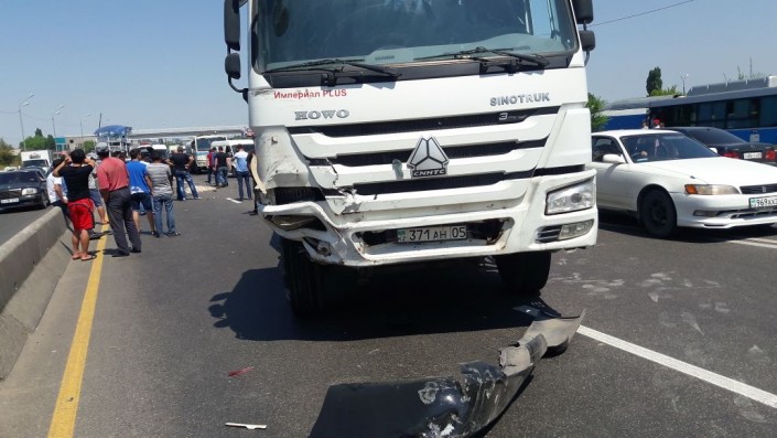 Смертельное ДТП на барахолке в Алматы: Арестован водитель бетономешалки