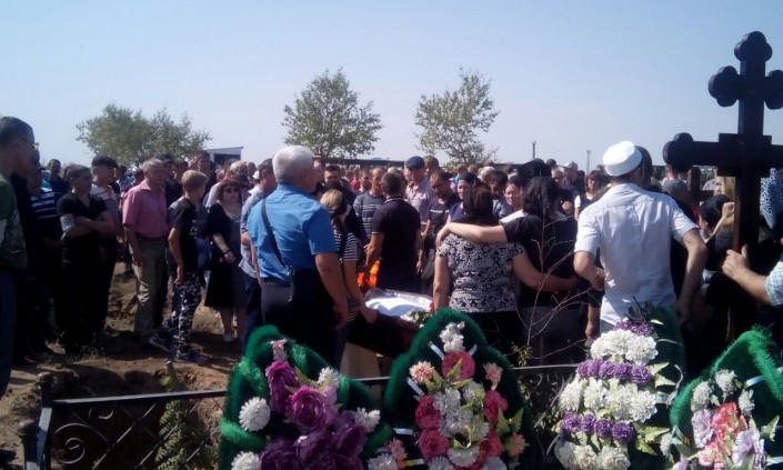 В Карагандинской области простились с погибшими на шахте "Казахстанская"