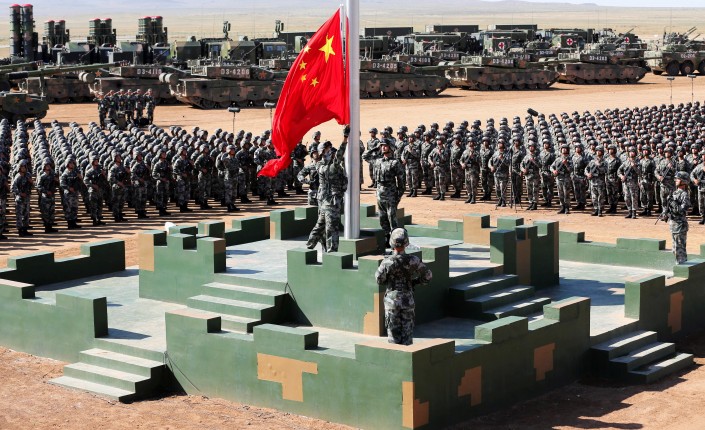 Китай продемонстрировал военную мощь