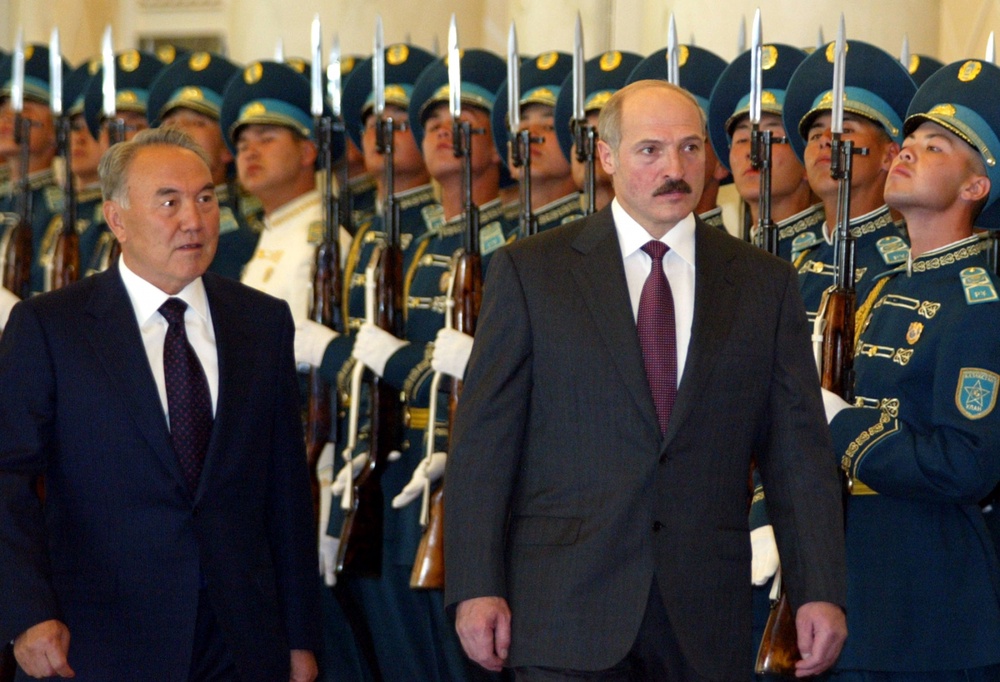 Нурсултан Назарбаев и Александр Лукашенко. ©REUTERS/Stringer Russia