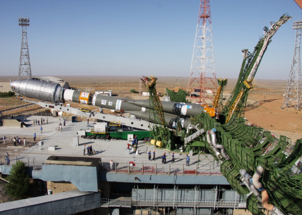 Вывоз ракеты "Союз-2.1а" на стартовый комплекс "Байконура". ©РИА Новости