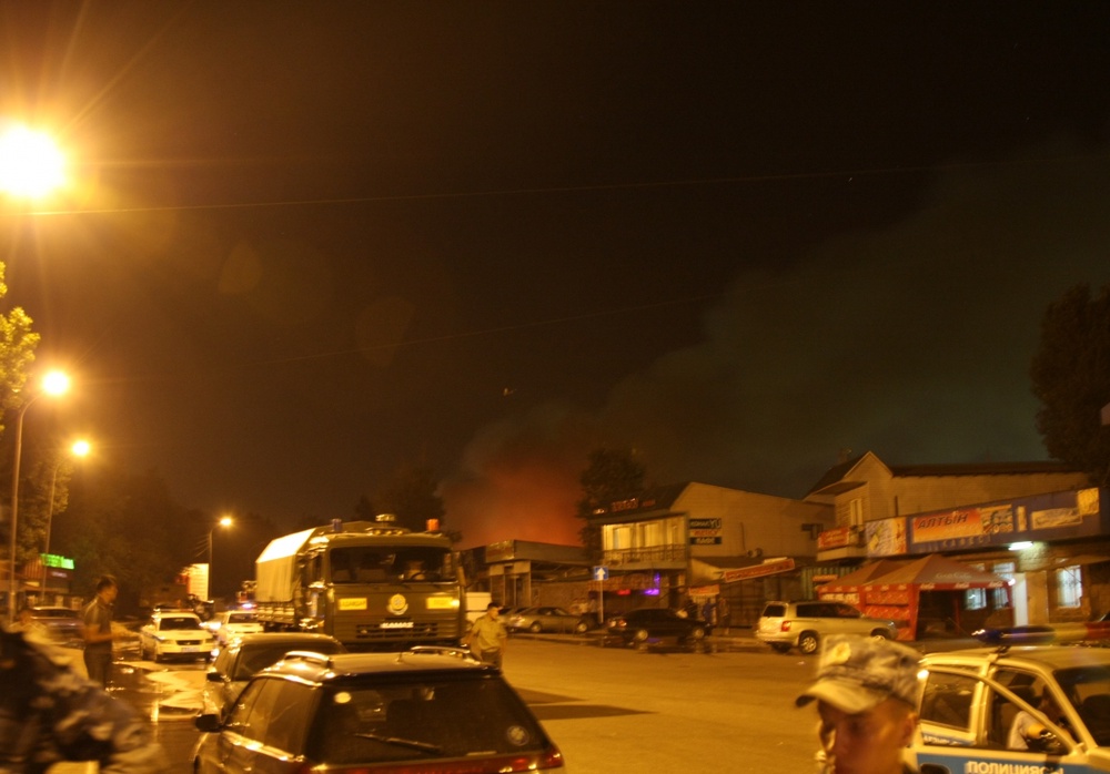 Пожар на рынке "Салем" ©tengrinews.kz