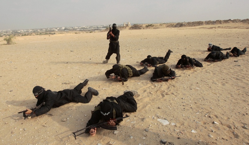 Обучение боевиков в спецлагерях "Аль-Каиды". ©REUTERS