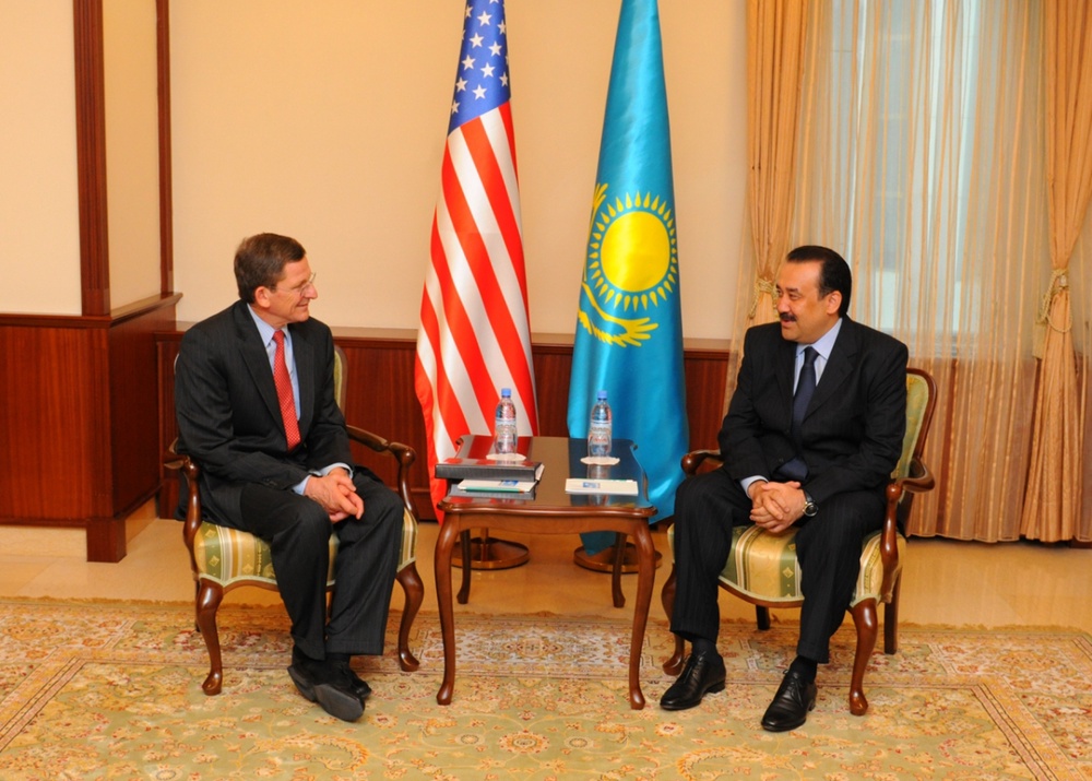Встреча Премьер-министра РК Карима Масимова со Спецпредставителем США Марком Гроссманом. Фото с сайта flickr.com