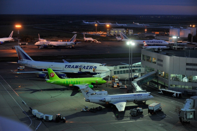 Пассажирские самолеты на стоянке в аэропорту "Домодедово". Фото ©РИА НОВОСТИ