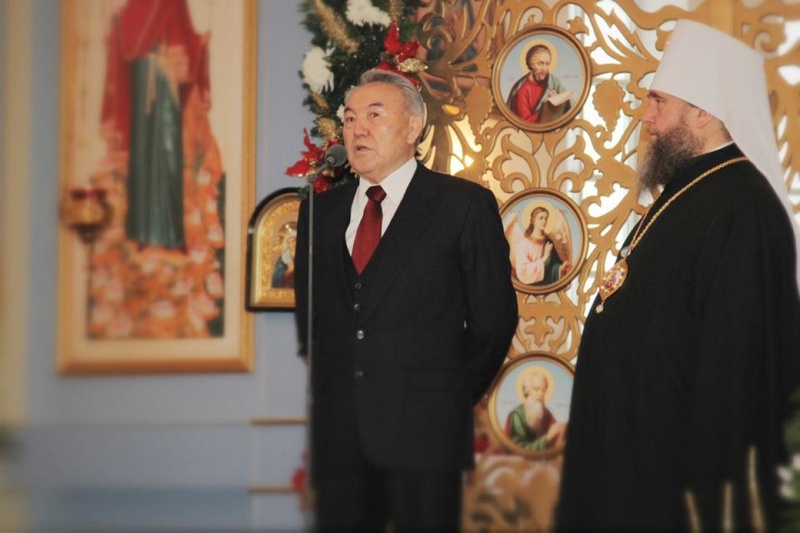 Нурсултан Назарбаев посетил Успенский кафедральный собор. Фото Даниал Окасов©