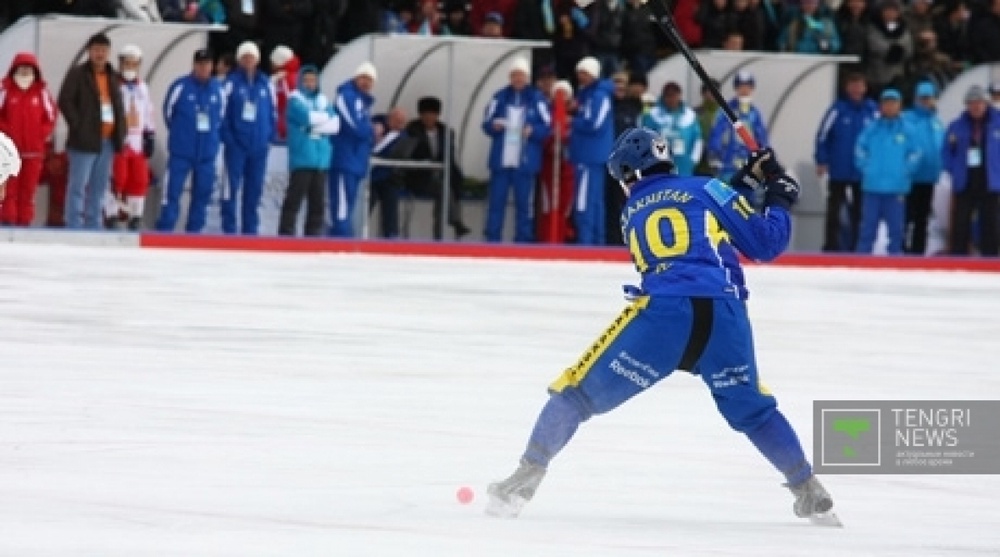 Игрок сборной Казахстана по бенди. Фото Владимир Дмитриев© 