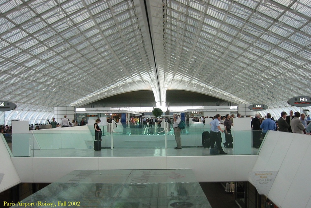 В парижском аэропорту "Руасси". Фото с сайта macnugget.org