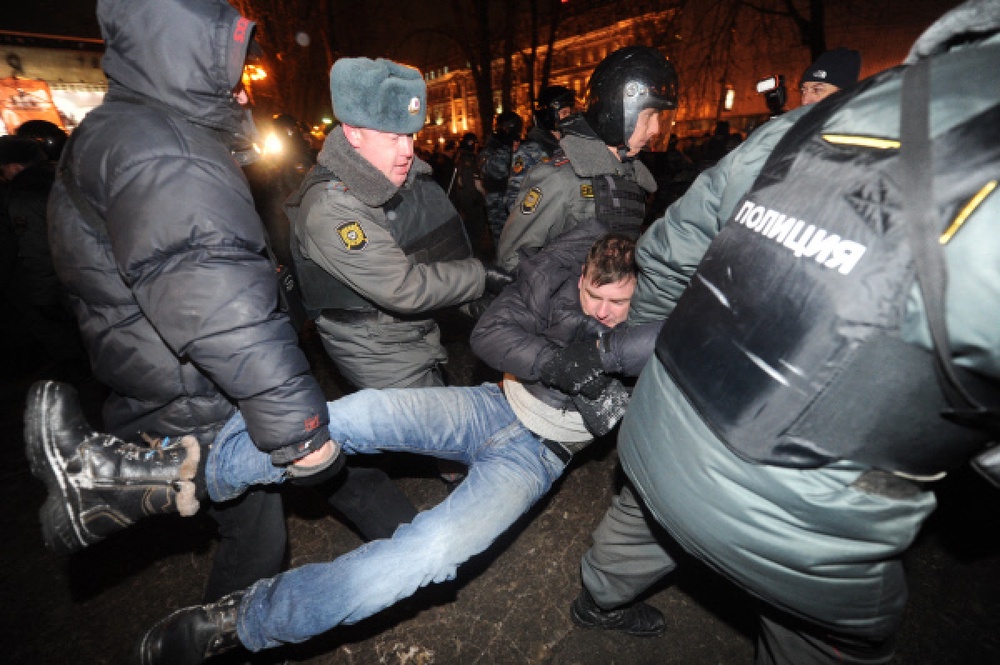 Задержания оппозиционеров на Пушкинской площади в Москве. Фото РИА Новости