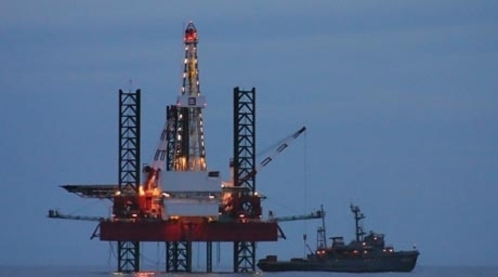 Нефтянная вышка на Каспийском море. Фото РИА Новости©