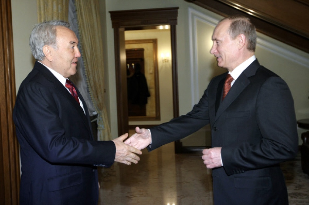 Президент Казахстана Нурсултан Назарбаев и премьер-министр России Владимир Путин. Фото ©РИА НОВОСТИ