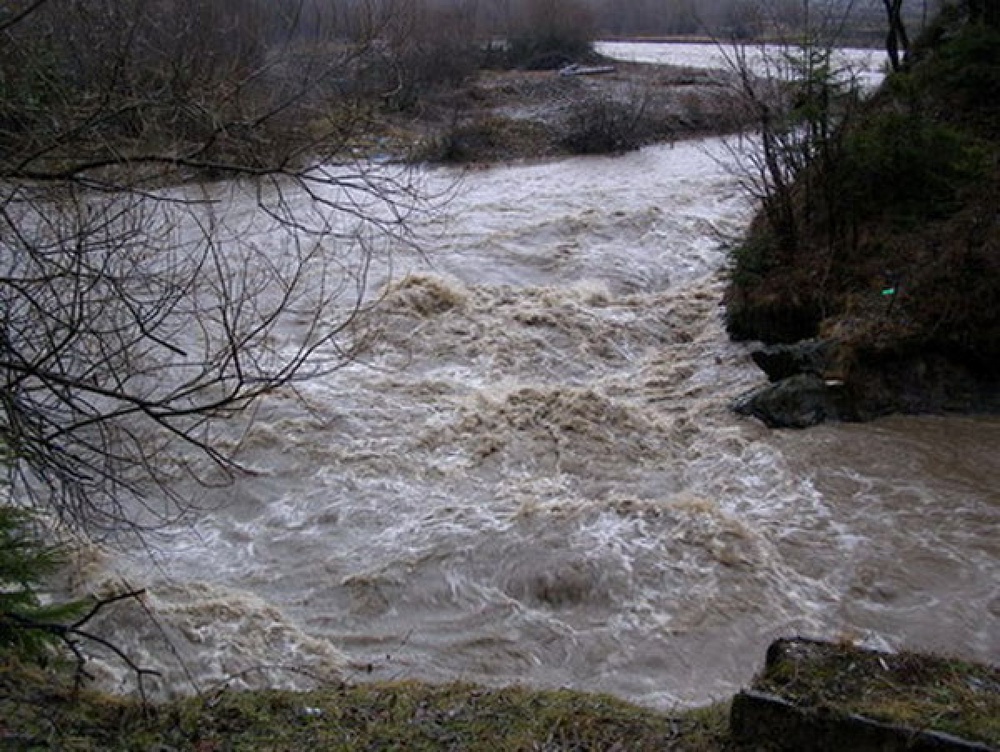 Горная река. Фото с сайта vesti.kz