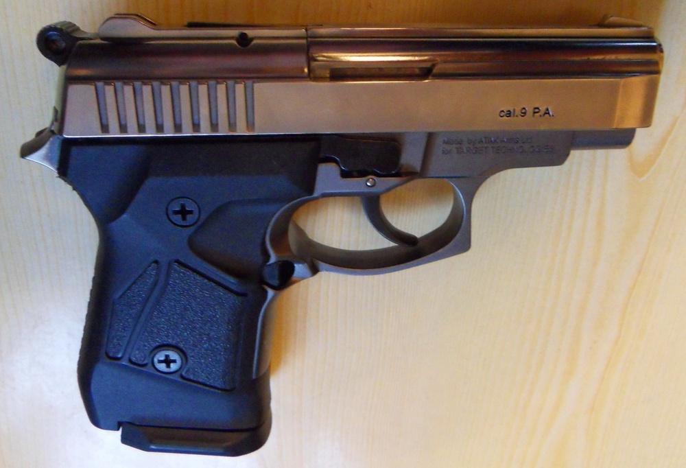 Пистолет травматический «Streamer 1014». Фото с сайта guns.ru