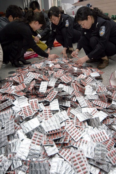 Южнокорейские таможенники обнаружили китайские таблетки из человеческой плоти. Фото с сайта dailymail.co.uk