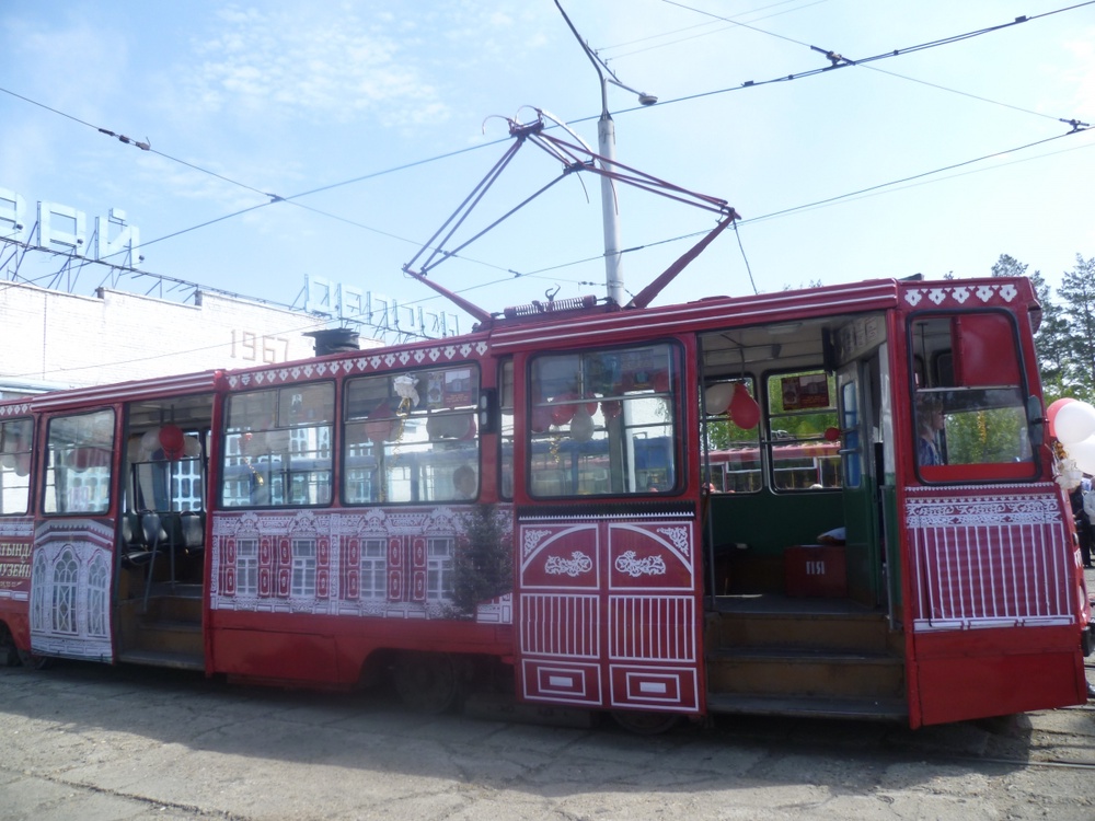 "Культурный" трамвай в Павлодаре. Фото Tengrinews.
