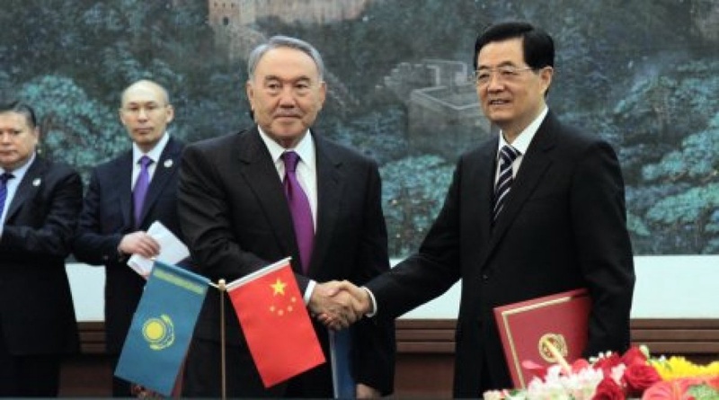 Нурсултан Назарбаев и Председатель КНР Ху Цзиньтао. Фото Даниал Окасов.