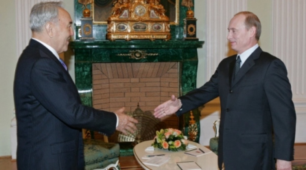 Президенты Казахстана и России Нурсултан Назарбаев и Владимир Путин. Фото ©РИА НОВОСТИ