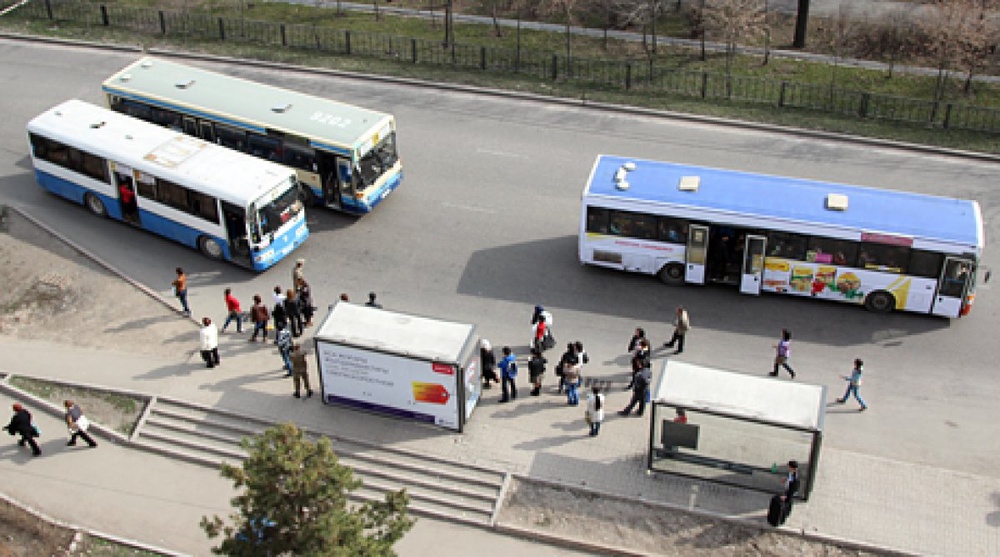 Алматинские автобусы. Фото ©Ярослав Радловский
