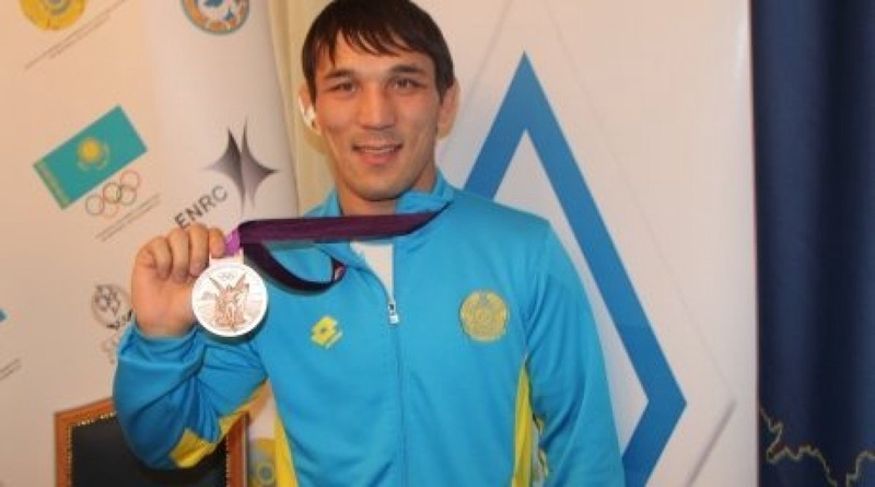Акжурек Танатаров с бронзовой медалью Олимпийских Игр-2012. Фото Vesti.kz