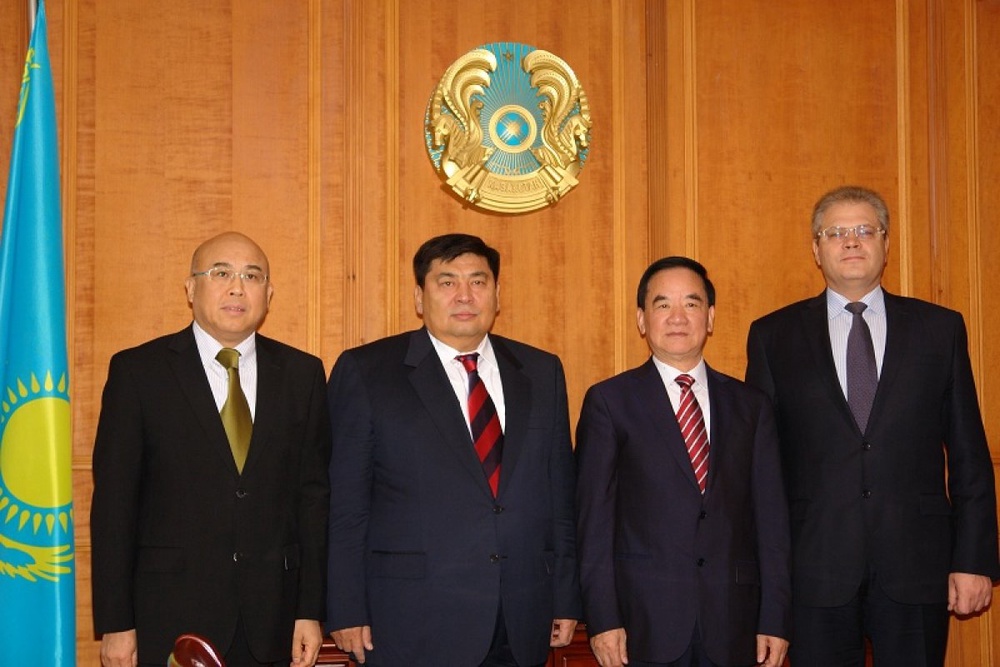 Встреча председателя АБЭКП Казахстана Рашида Тусупбекова с Китайской делегацией. Фото пресс-службы АБЭКП