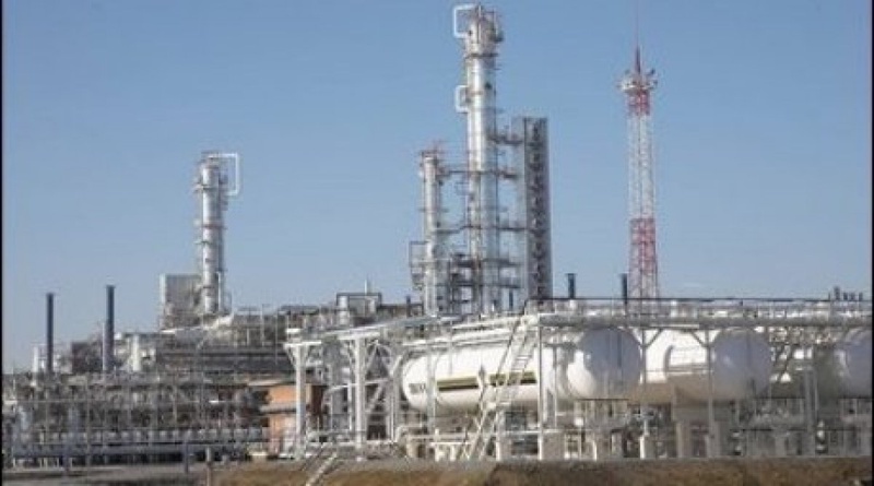 Атырауский нефтеперерабатывающий завод. Фото с сайта kursiv.kz