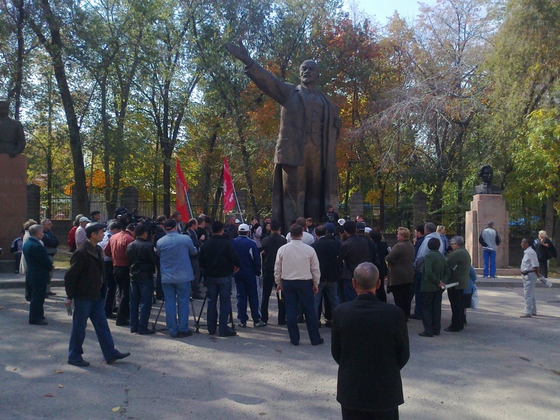 Акция протеста прошла 13 октября в сквере за кинотеатром "Сары-Арка"