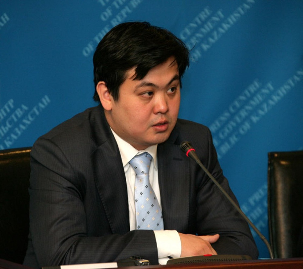 Азамат Абдымомунов. Фото с сайта government.kz