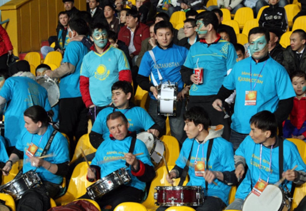 Казахстанские футбольные болельщики. Фото ©Ярослав Радловский