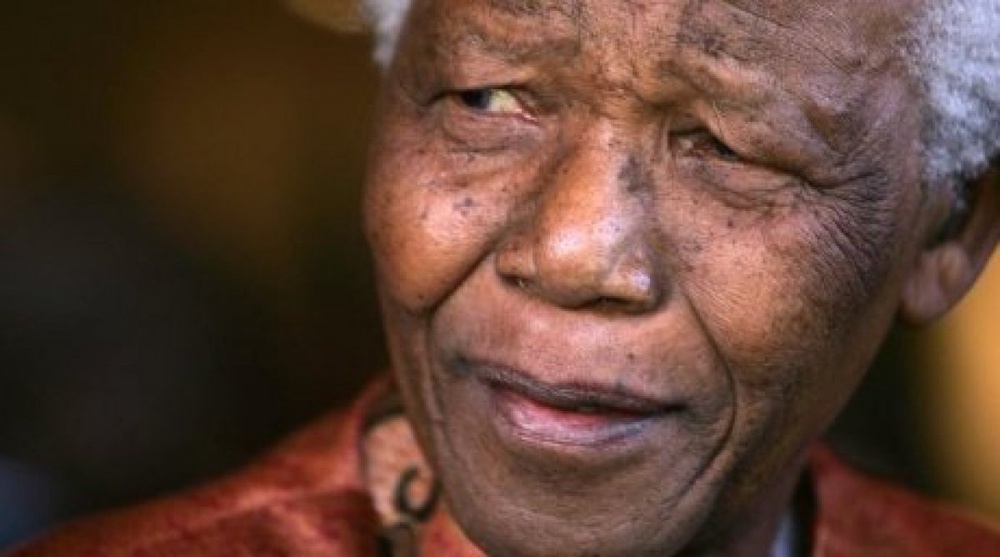 Нельсон Мандела. Фото REUTERS/Mike Hutchings©