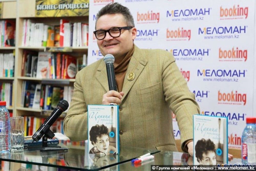 Александр Васильев на встрече с поклонниками. Фото с сайта www.meloman.kz