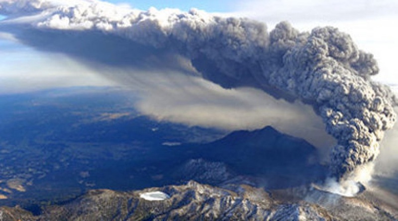 Извержение вулкана. Иллюстративное фото из архива Tengrinews.kz
