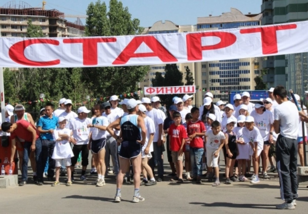 В Алматы на берегу озера "Сайран" прошло спортивное мероприятие для всей семьи.
Фото с сайта Vesti.kz