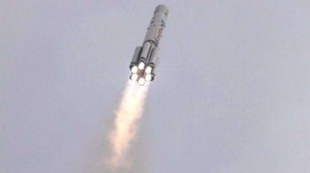 Запуск ракеты "Протон" с Байконура. Фото РИА Новости