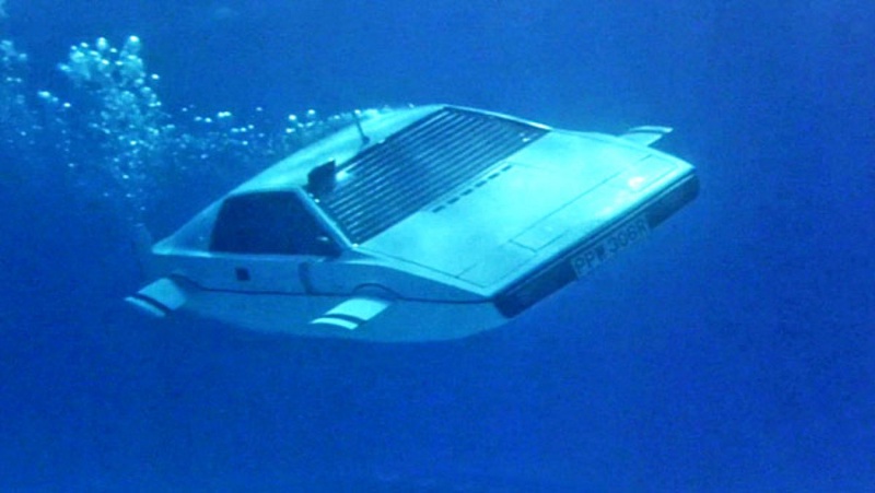 Lotus Esprit 'Submarine Car'. Кадр фильма "Шпион, который любил меня"