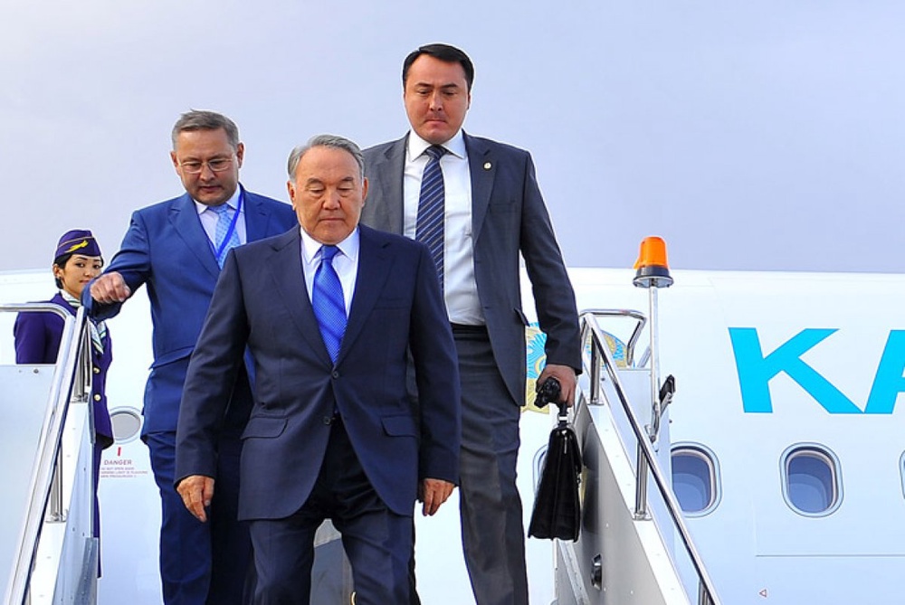 Президент Казахстана Нурсултан Назарбаев прибыл на саммит ШОС. Фото ©Пресс-служба Правительства КР